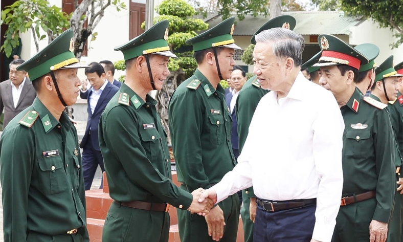  Tổng Bí thư Tô Lâm thăm, chúc Tết cán bộ, chiến sĩ đồn biên phòng EA H’Leo